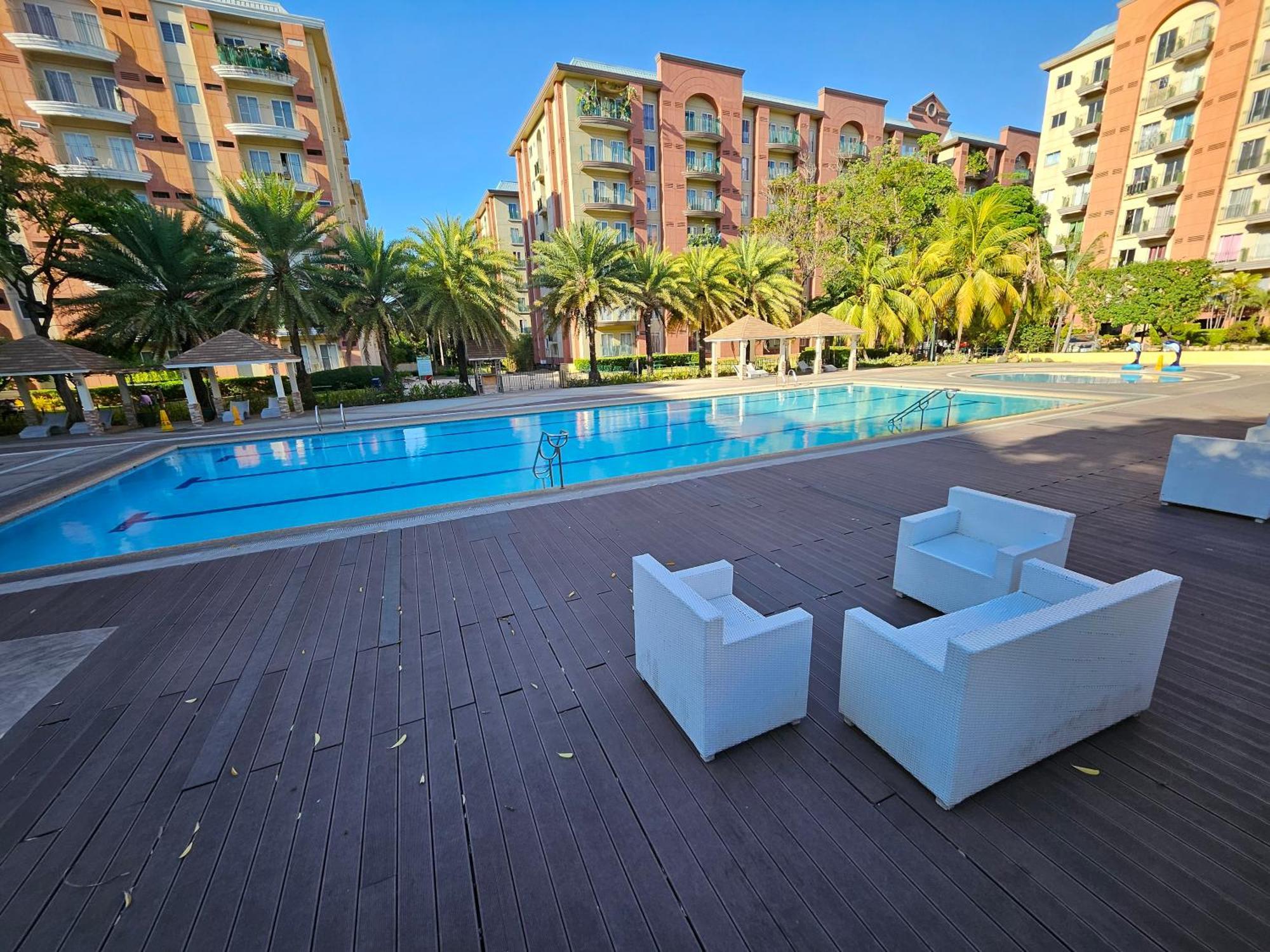 Cozy 2Br Staycation With Balcony Chateau Elysee For 4-6 Pax Paranaque City Buitenkant foto