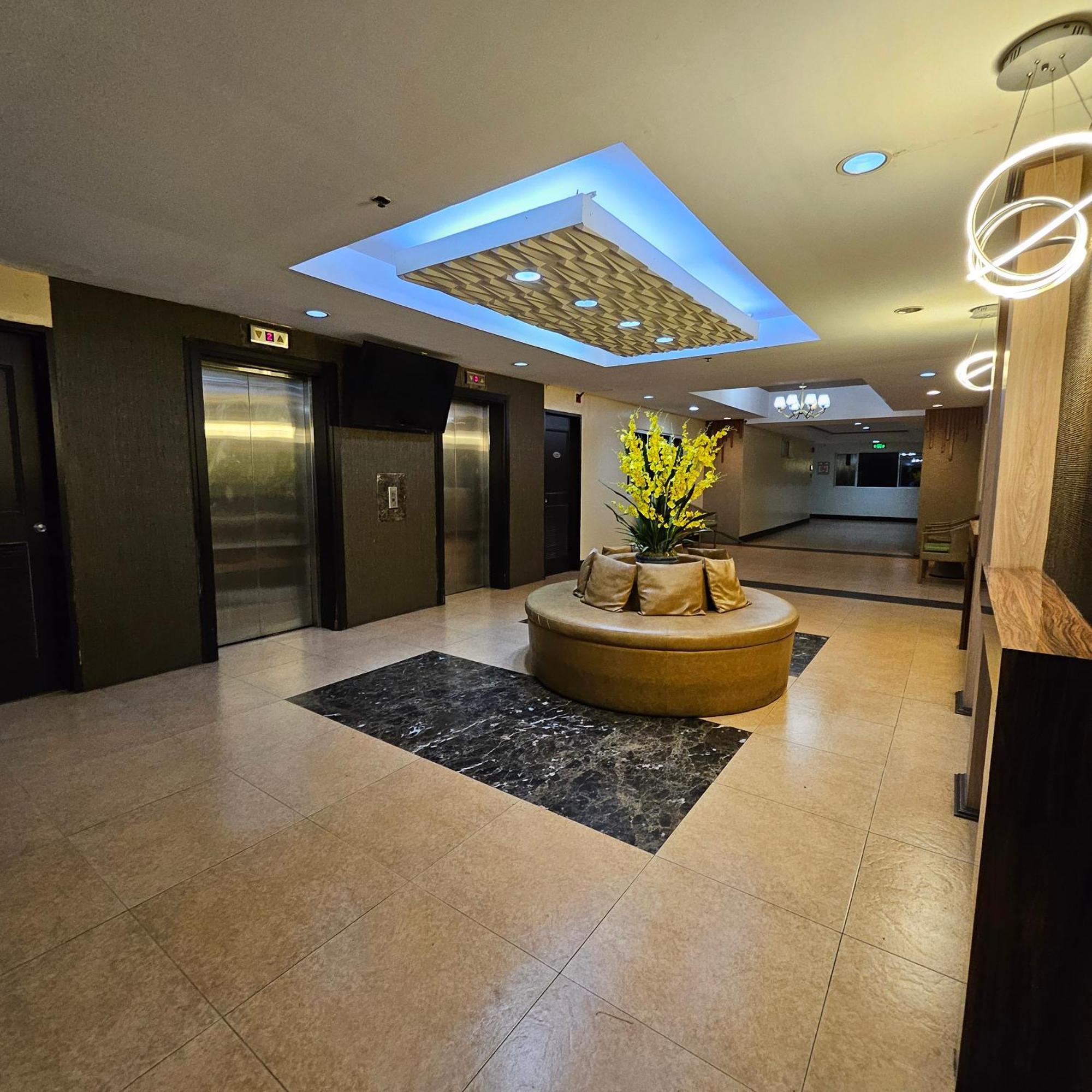 Cozy 2Br Staycation With Balcony Chateau Elysee For 4-6 Pax Paranaque City Buitenkant foto