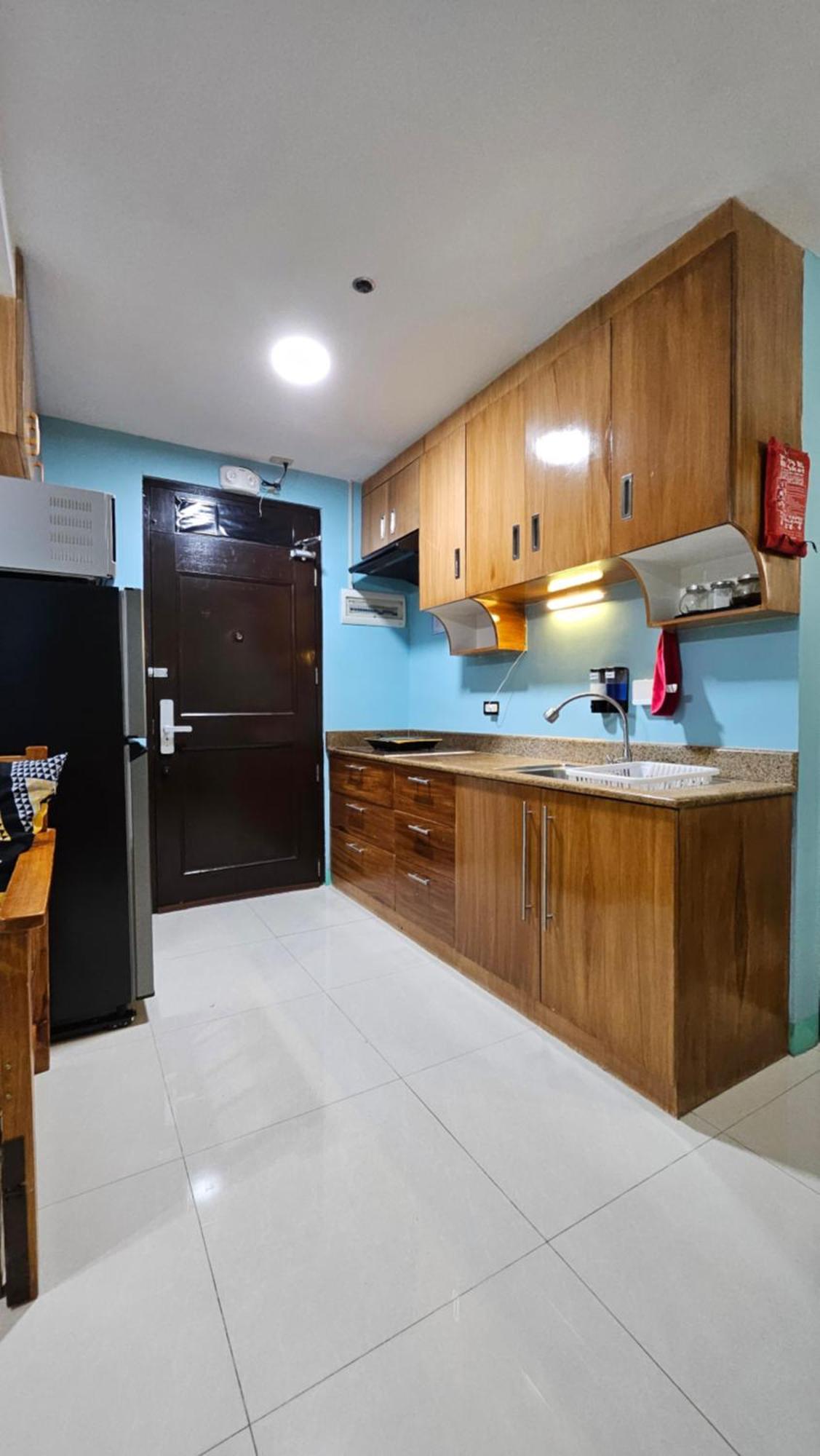 Cozy 2Br Staycation With Balcony Chateau Elysee For 4-6 Pax Paranaque City Buitenkant foto